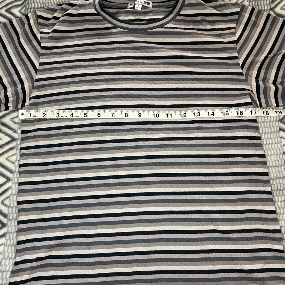 Uniqlo x JW Anderson Striped T Shirt Crew Neck Grey Black Stripe S - Picture 3 of 9